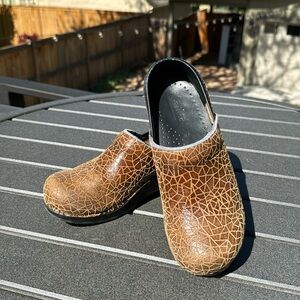 Sanita leather clogs size 37